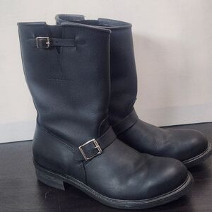  union Made 115 engineer boots, which are a specific model of black leather